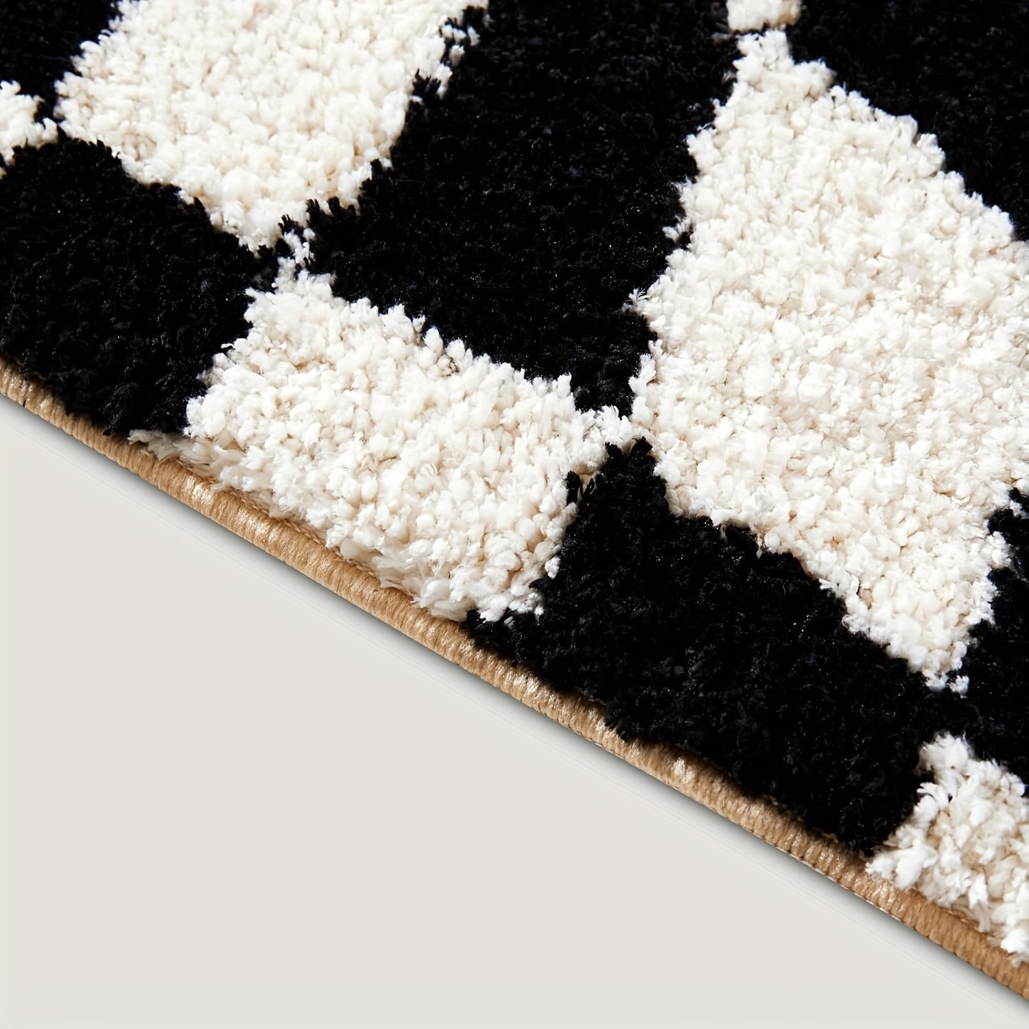 [Non-Slip Bath Rug] Non-Slip, Machine Washable 1pc Checkered Bath Rug | Plush Polyester Bathroom Mat with Black & White Geometric Pattern, 2cm Thick Durable Floor Mat for Shower, Sink & Toilet Areas